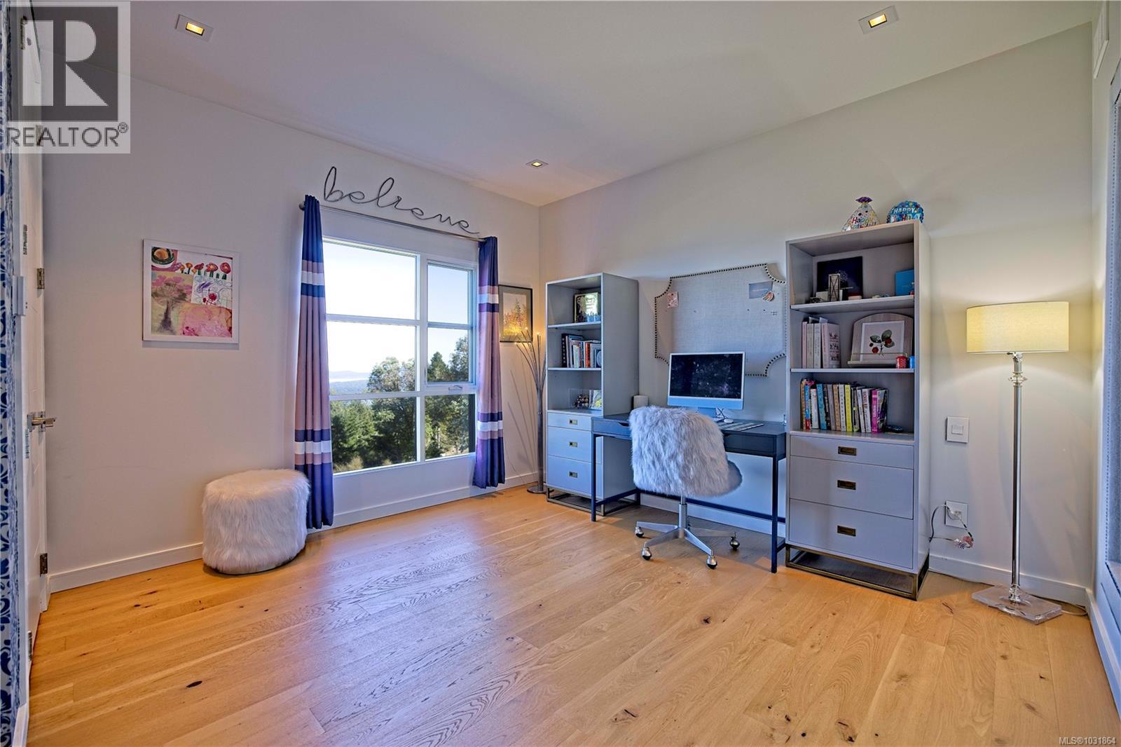 136 Wilkie Way - 24