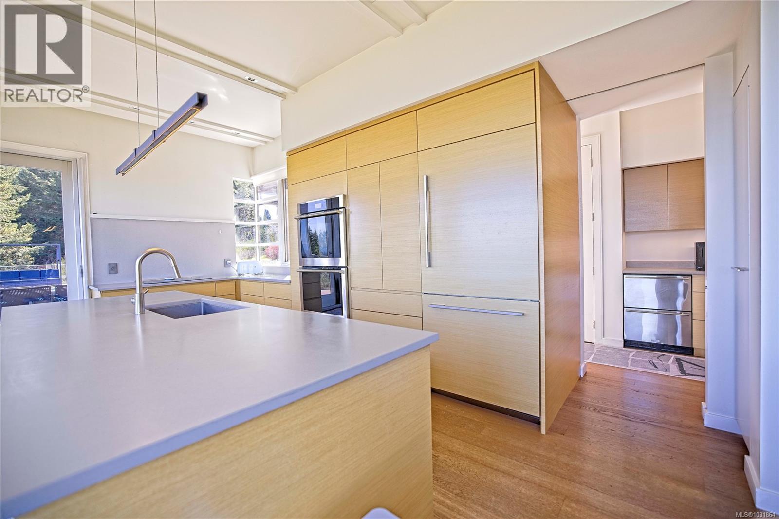 136 Wilkie Way - 8