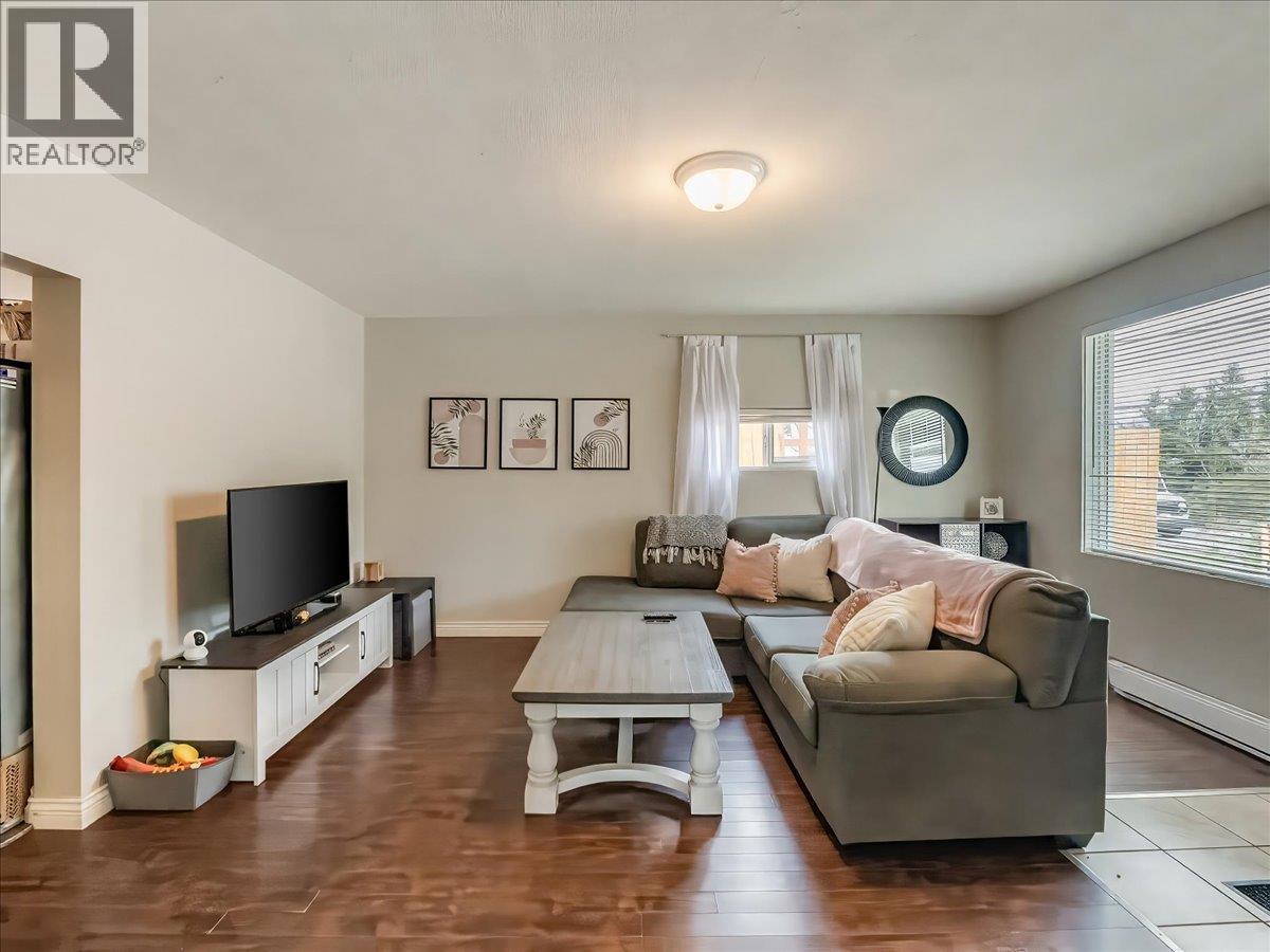 2006 DANIEL STREET - 13