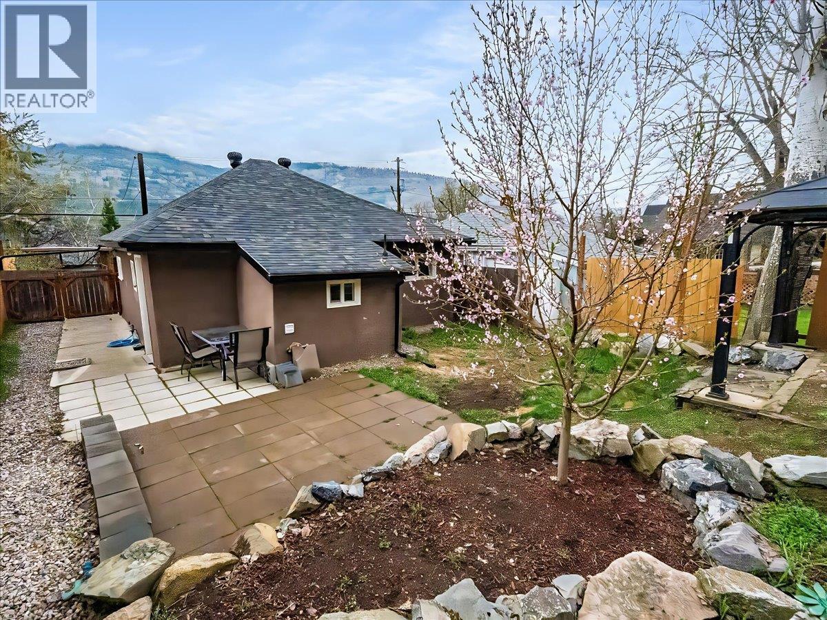 2006 DANIEL STREET - 6