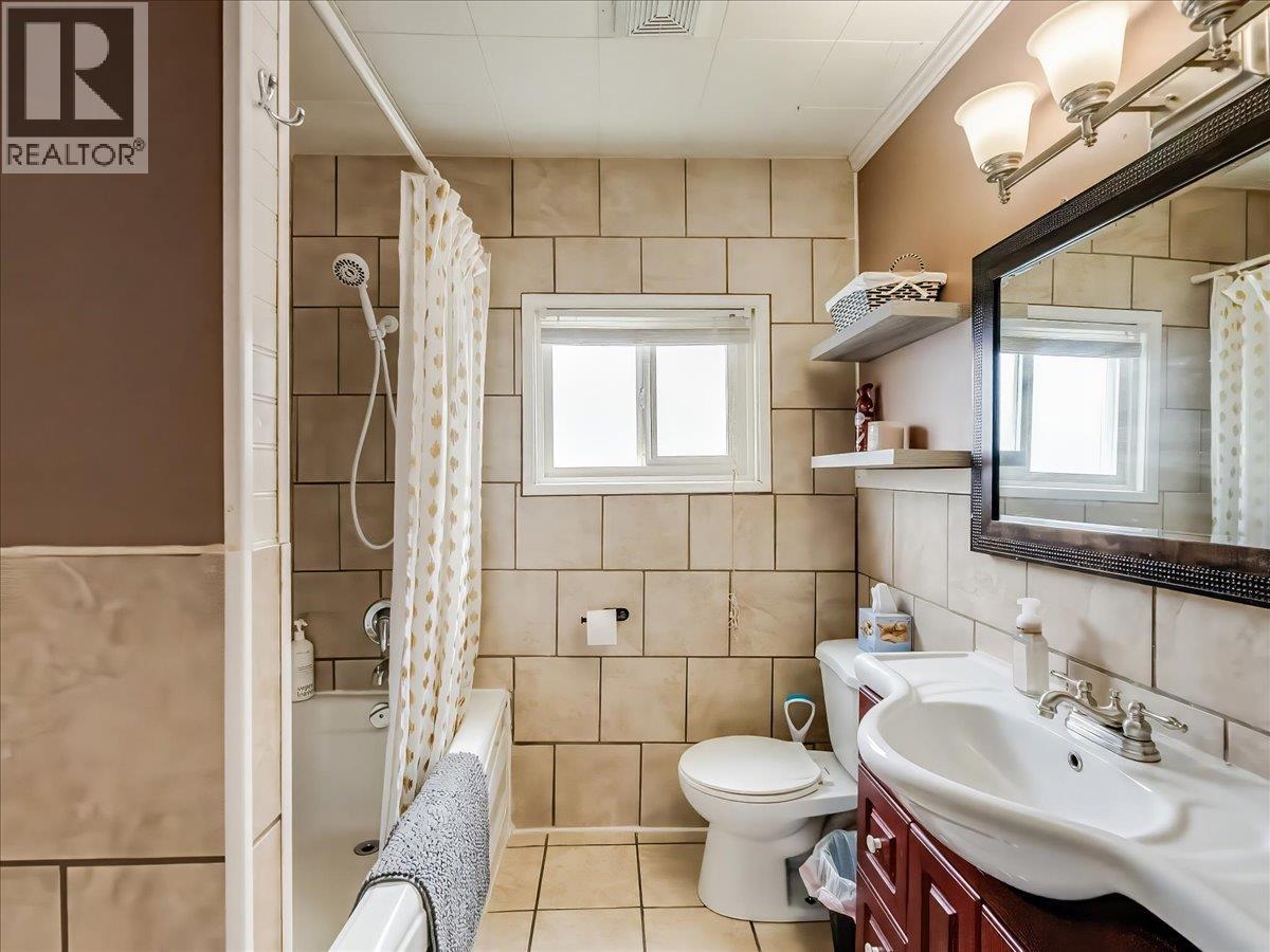 2006 DANIEL STREET - 28