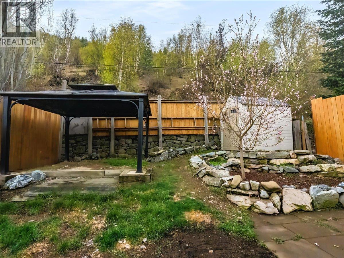 2006 DANIEL STREET - 8