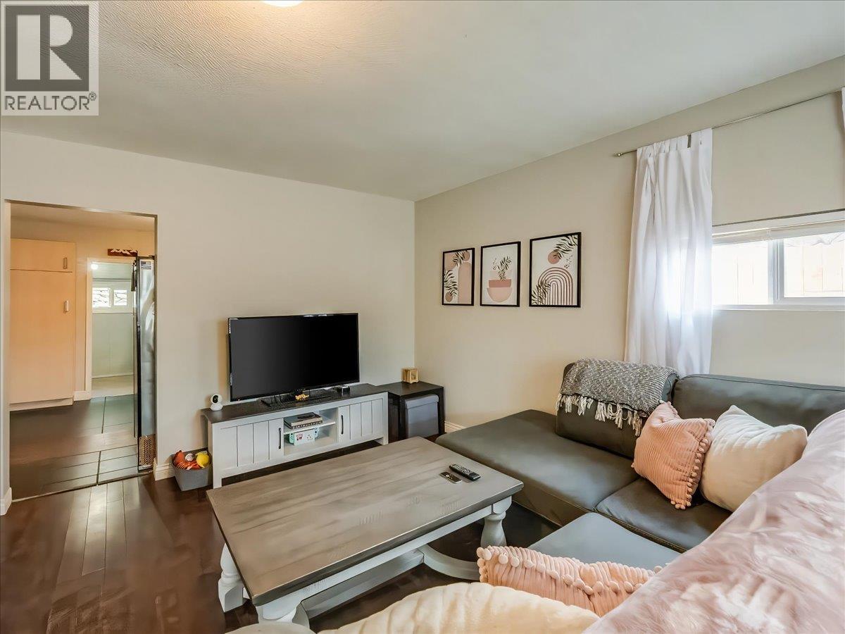 2006 DANIEL STREET - 15