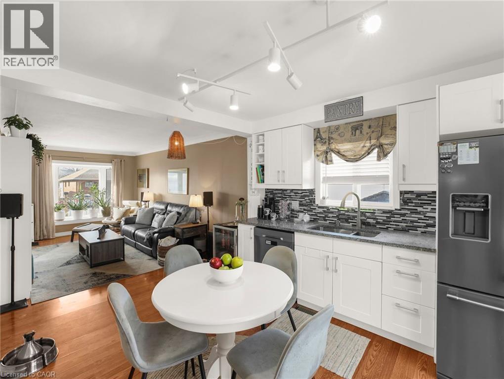 420 WAVERLY STREET - 11