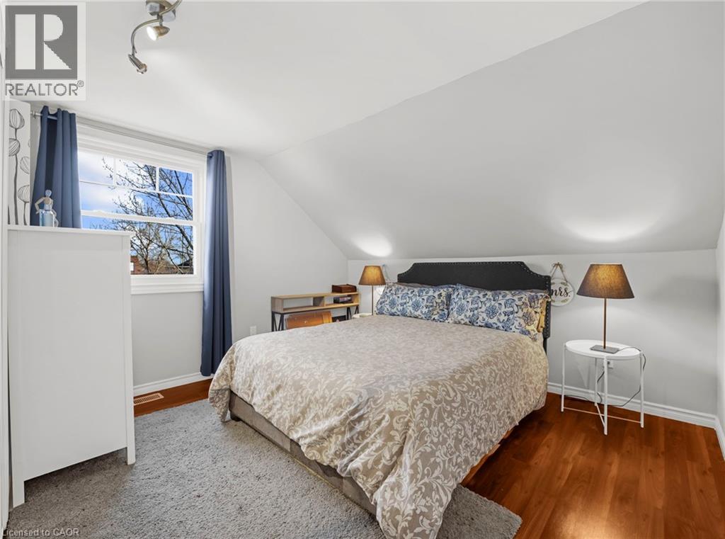 420 WAVERLY STREET - 20