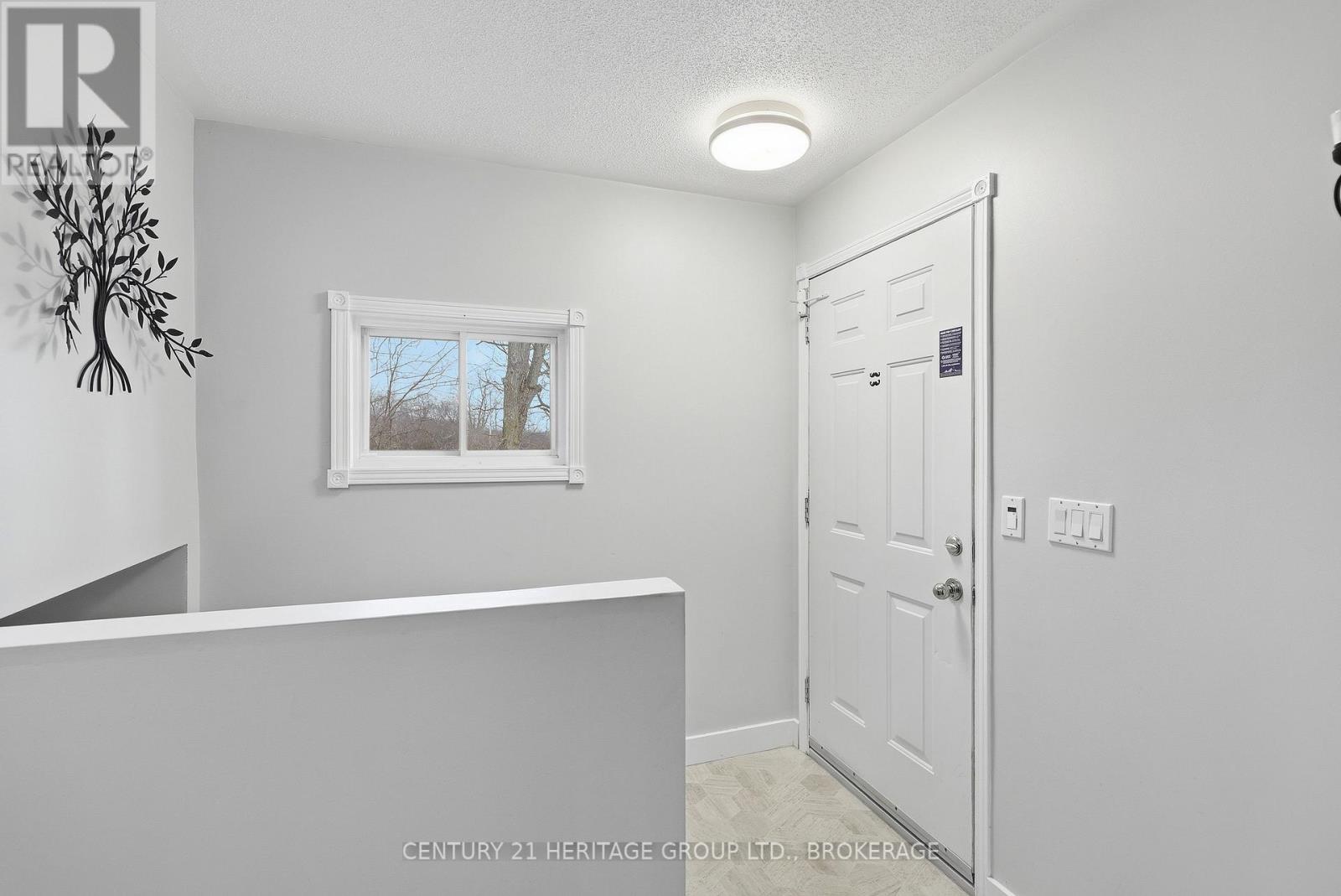 Perfect garage entrance to make a secondary suite