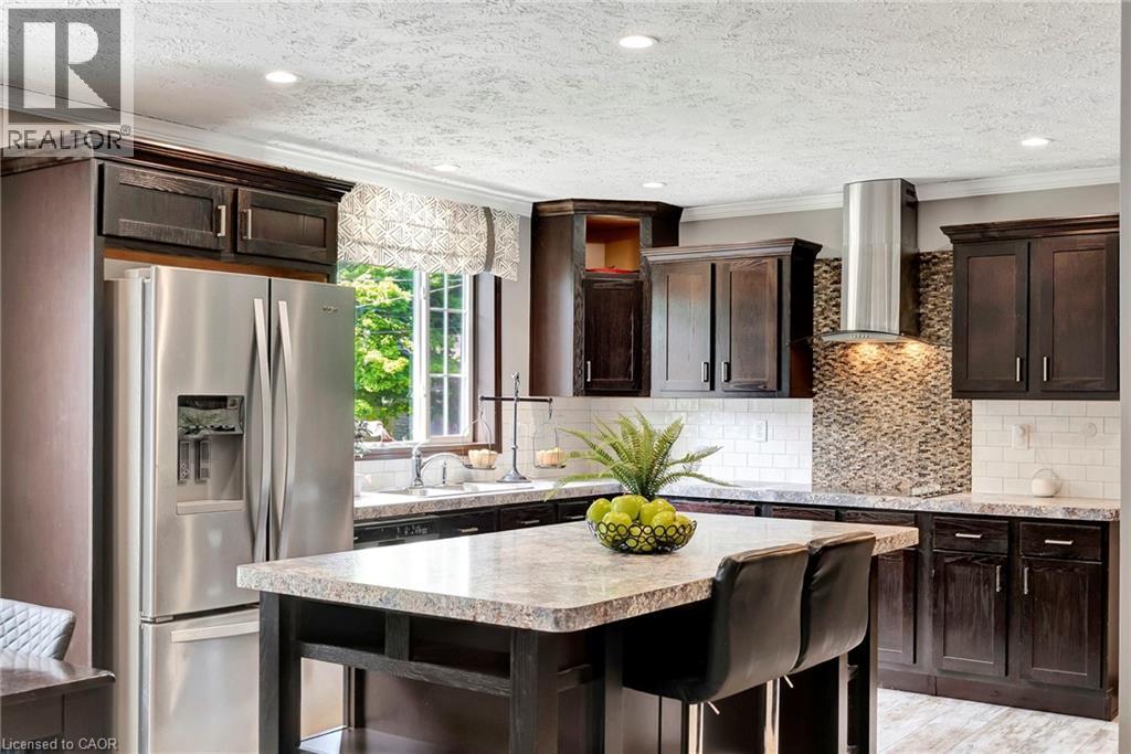 4881 MAPLEVIEW Crescent - 10