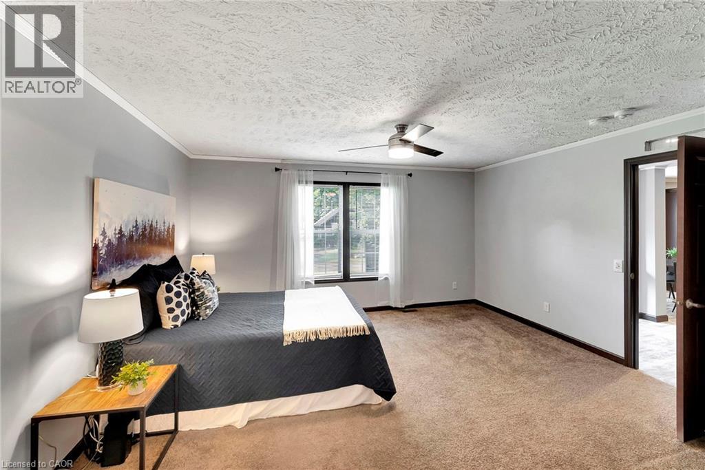 4881 MAPLEVIEW Crescent - 17