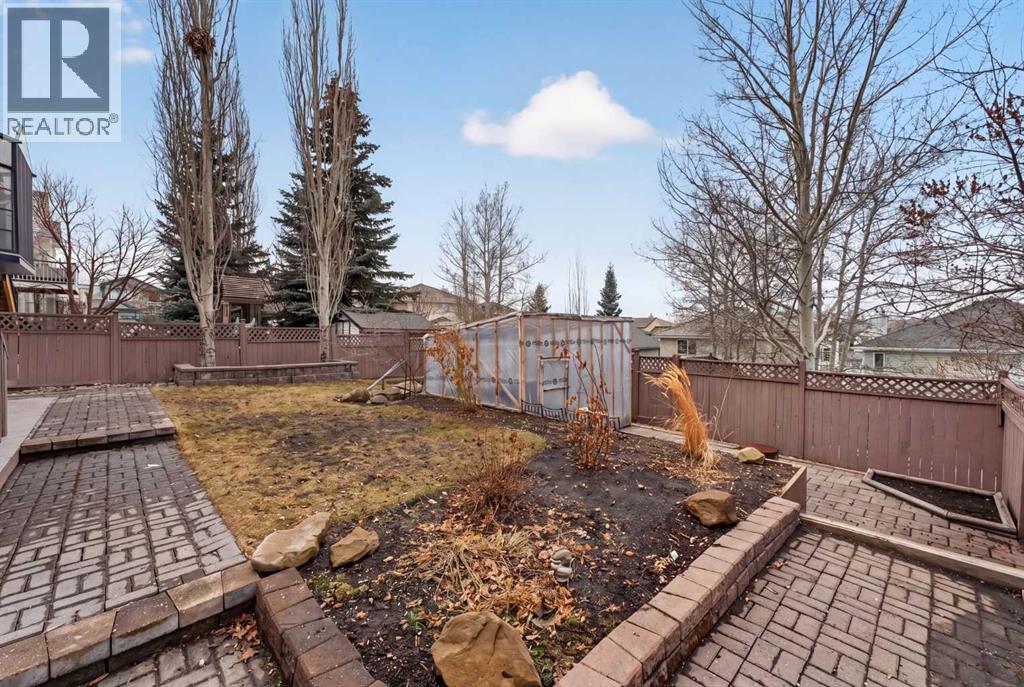 111 VALLEY PONDS CRESCENT NW - 41