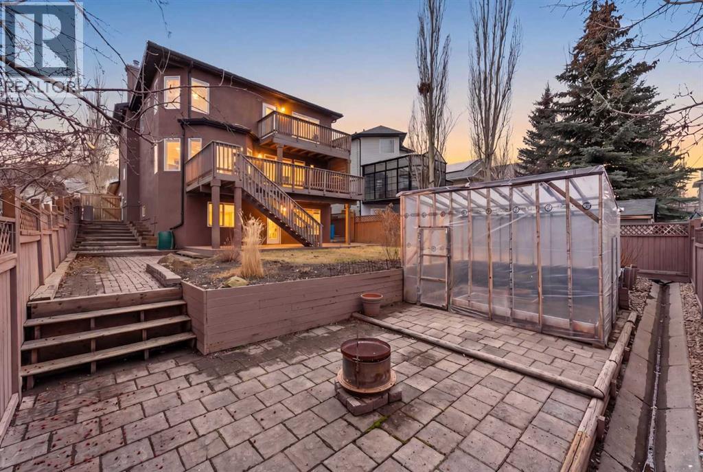 111 VALLEY PONDS CRESCENT NW - 42