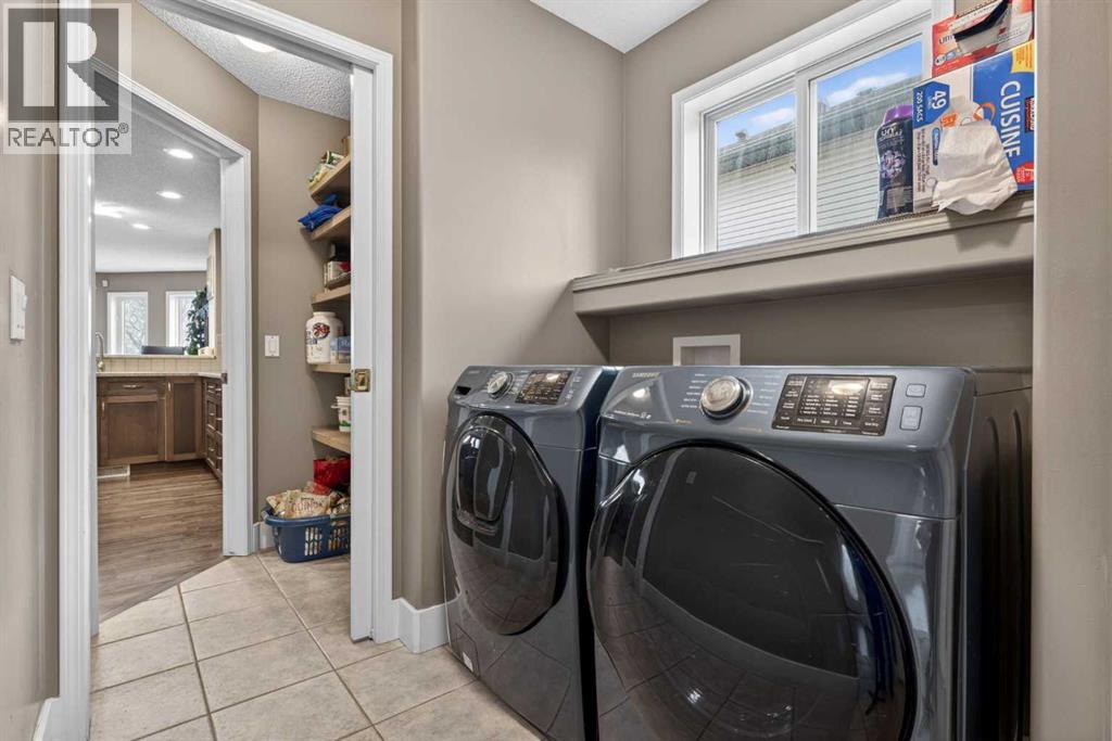 111 VALLEY PONDS CRESCENT NW - 20
