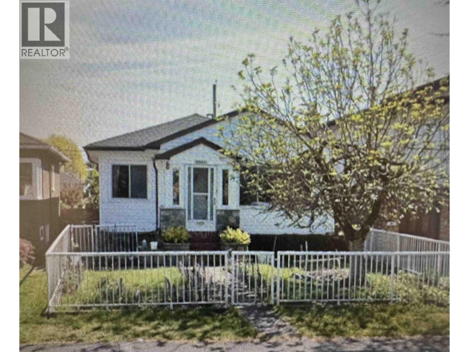 2566 VENABLES STREET