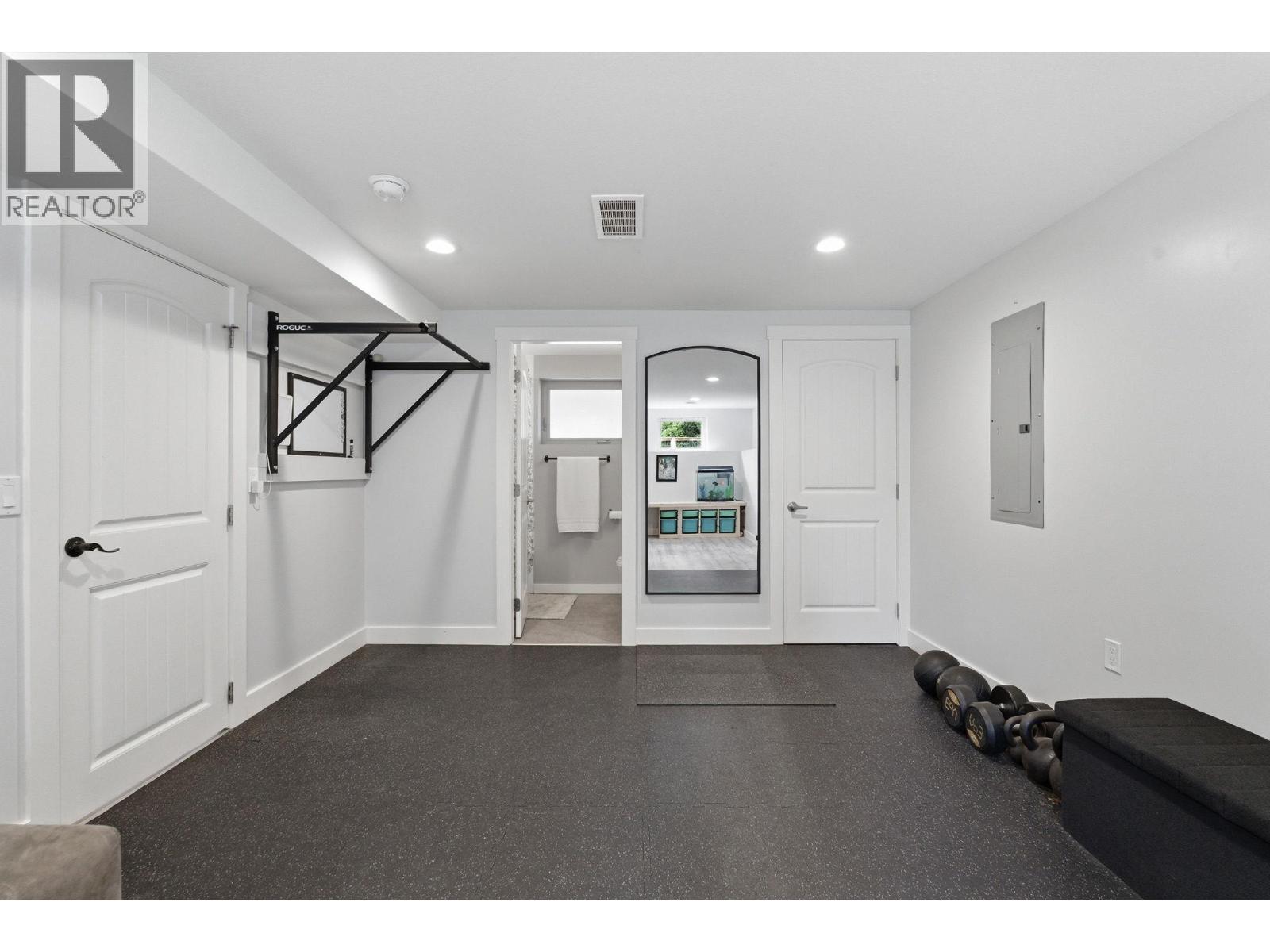  1729 Gillard Drive, Kelowna