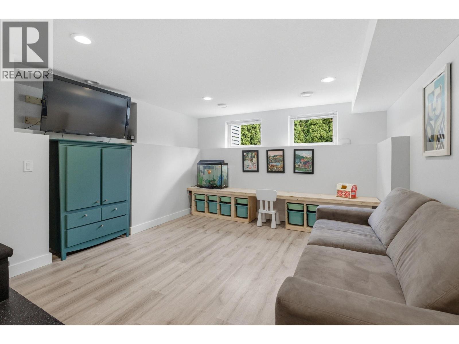  1729 Gillard Drive, Kelowna