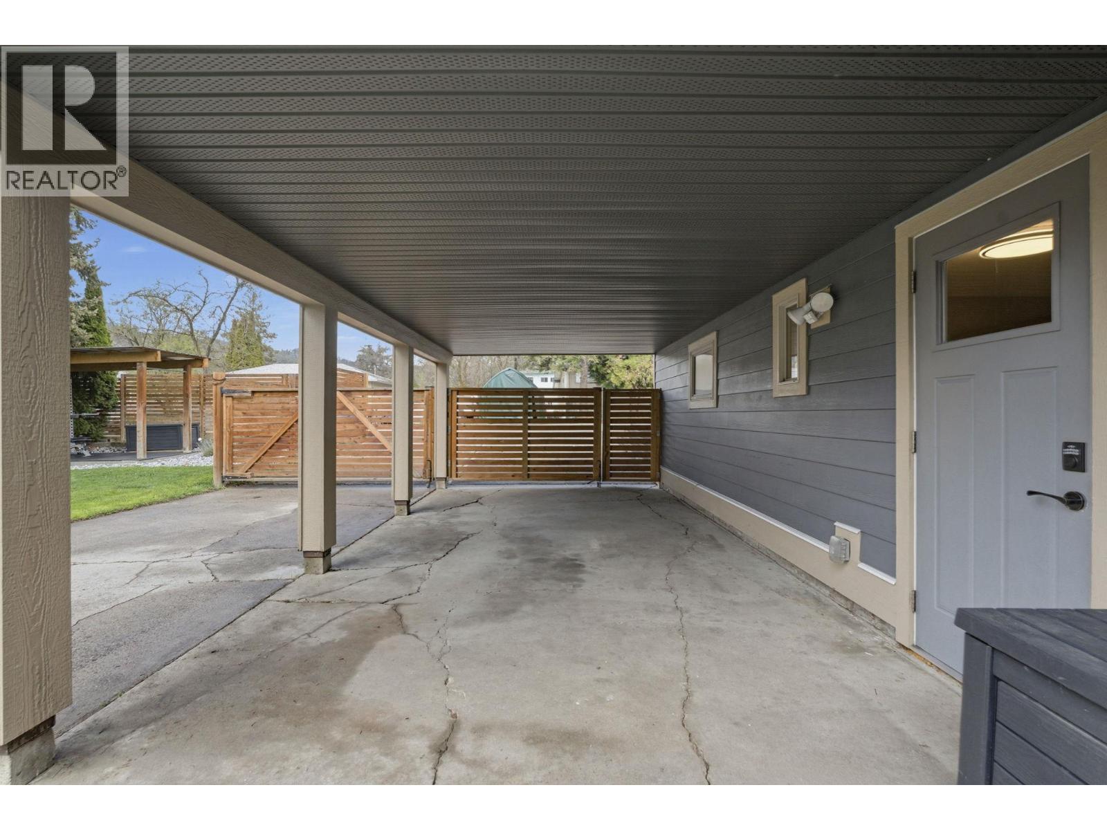  1729 Gillard Drive, Kelowna