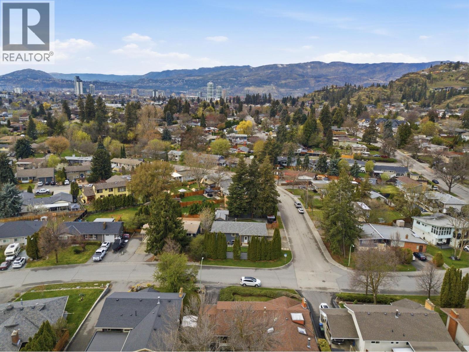  1729 Gillard Drive, Kelowna