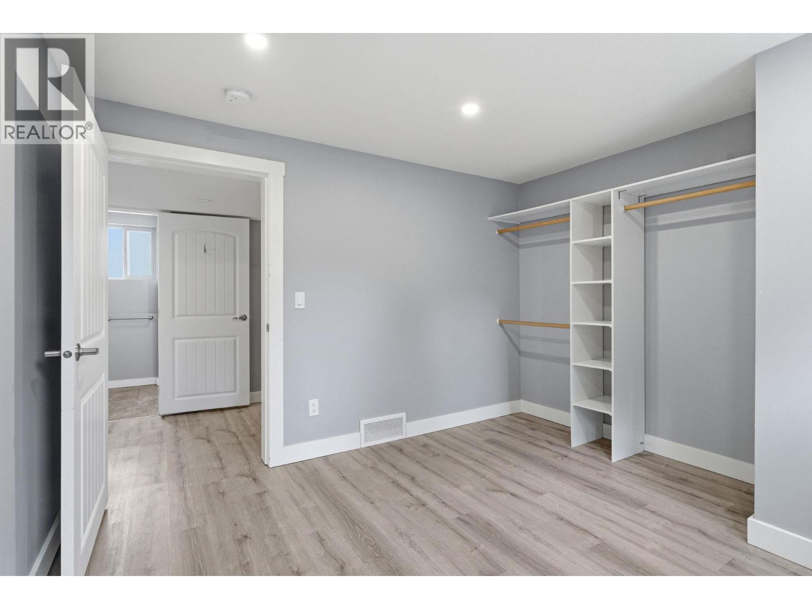  1729 Gillard Drive, Kelowna