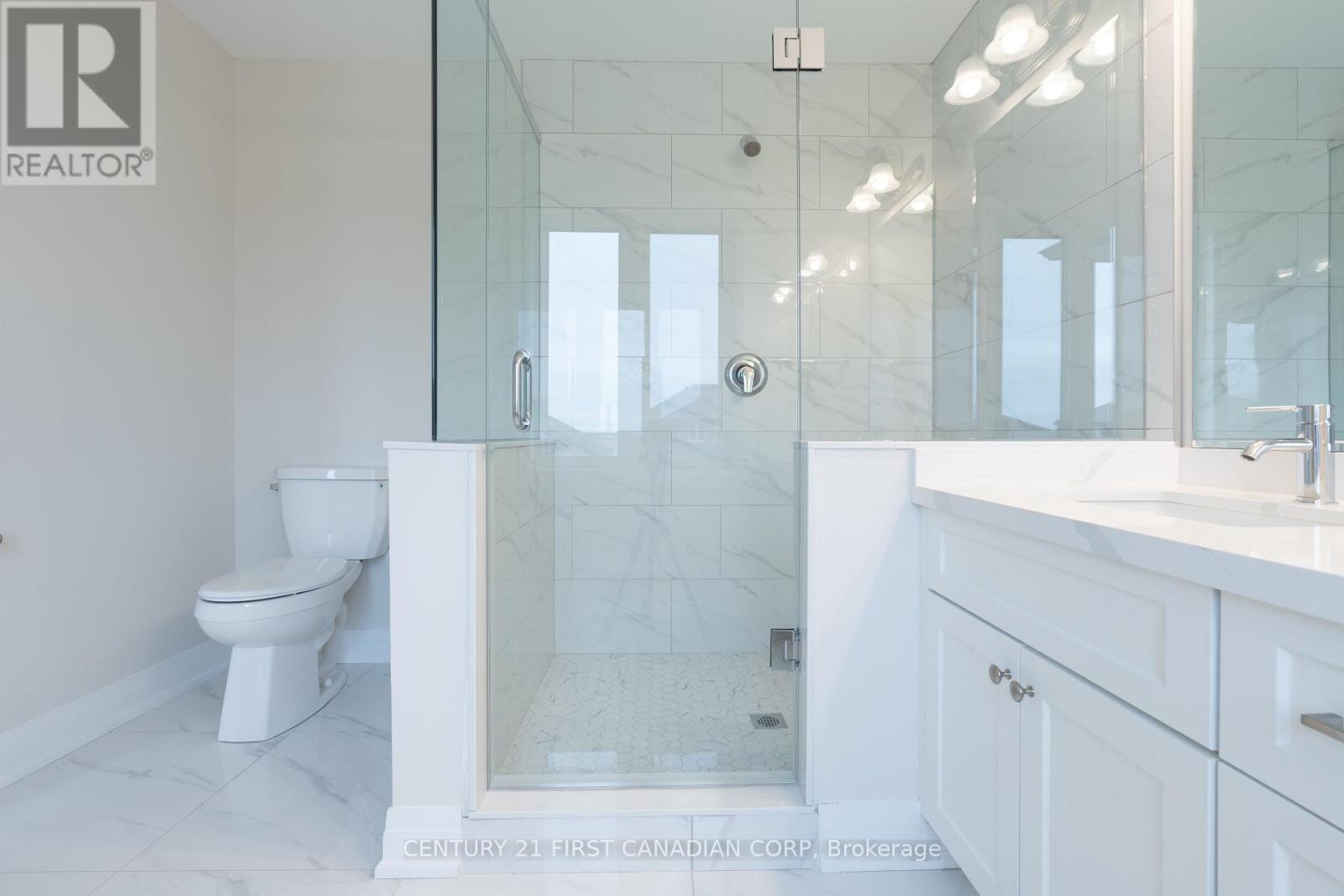 241 LEITCH STREET — photo 42
