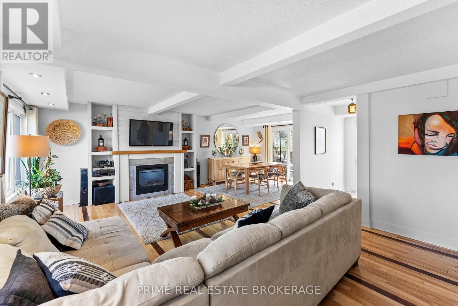 8 CRAMSTON CRESCENT Property Photo