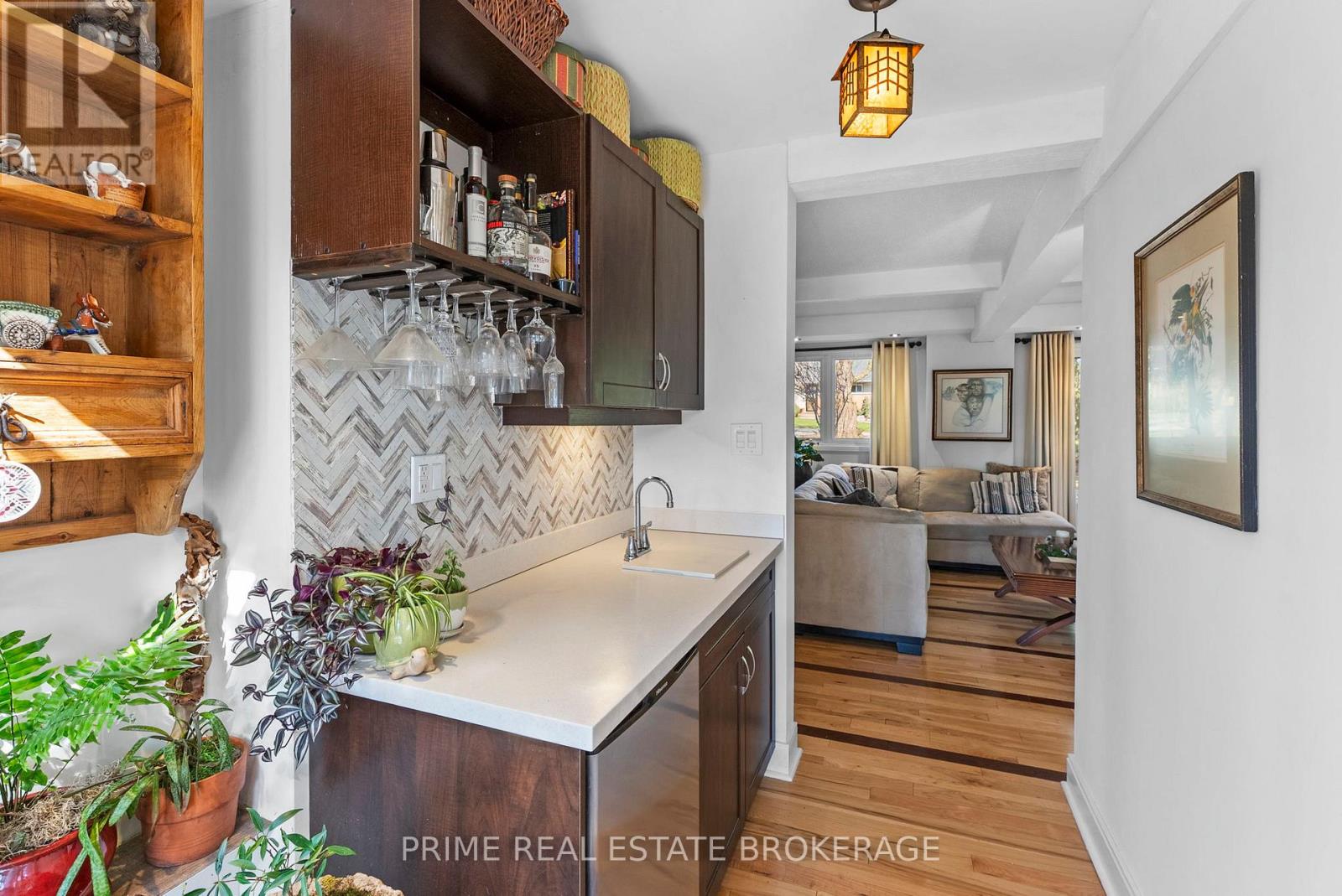 8 CRAMSTON CRESCENT Property Photo