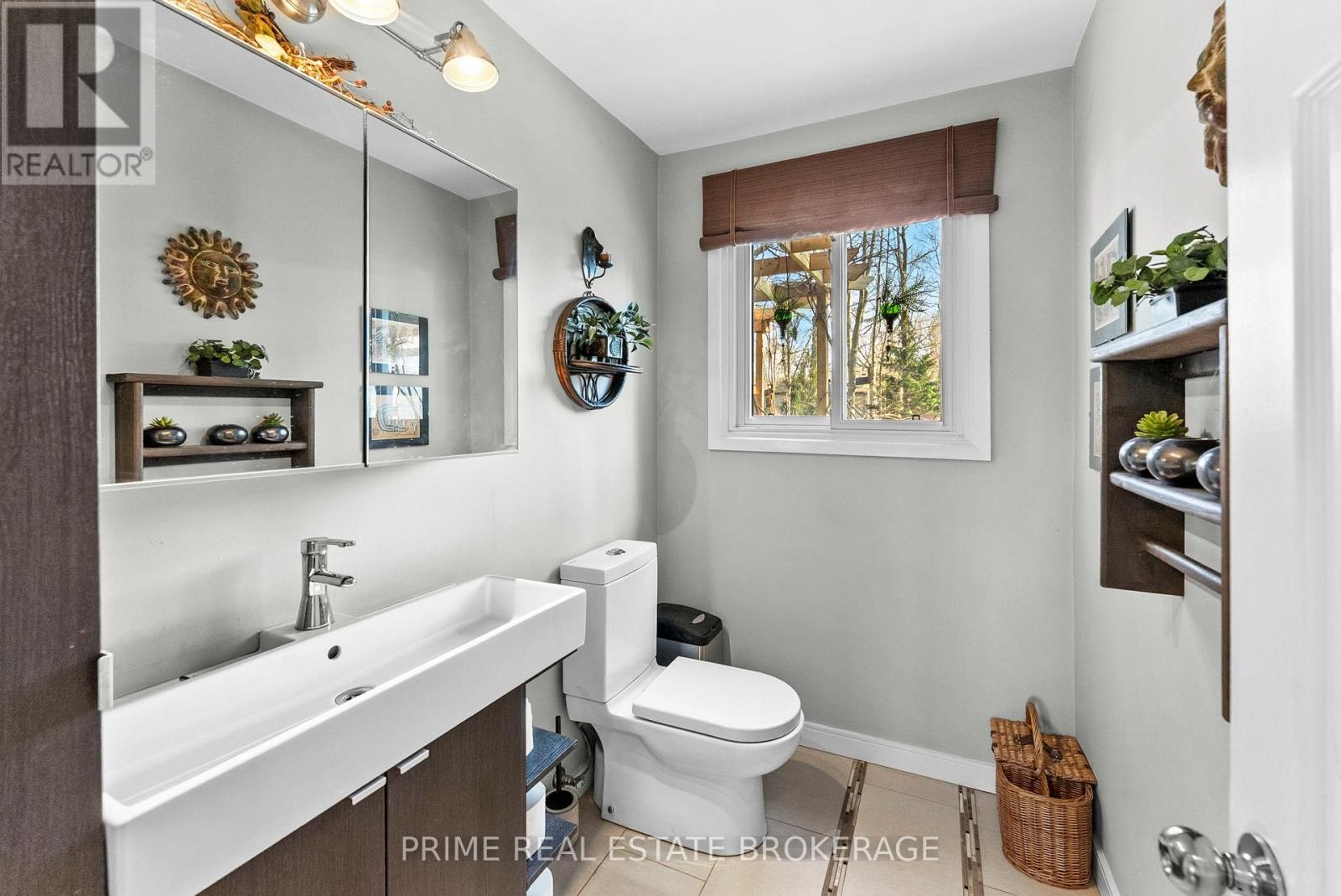 8 CRAMSTON CRESCENT Property Photo