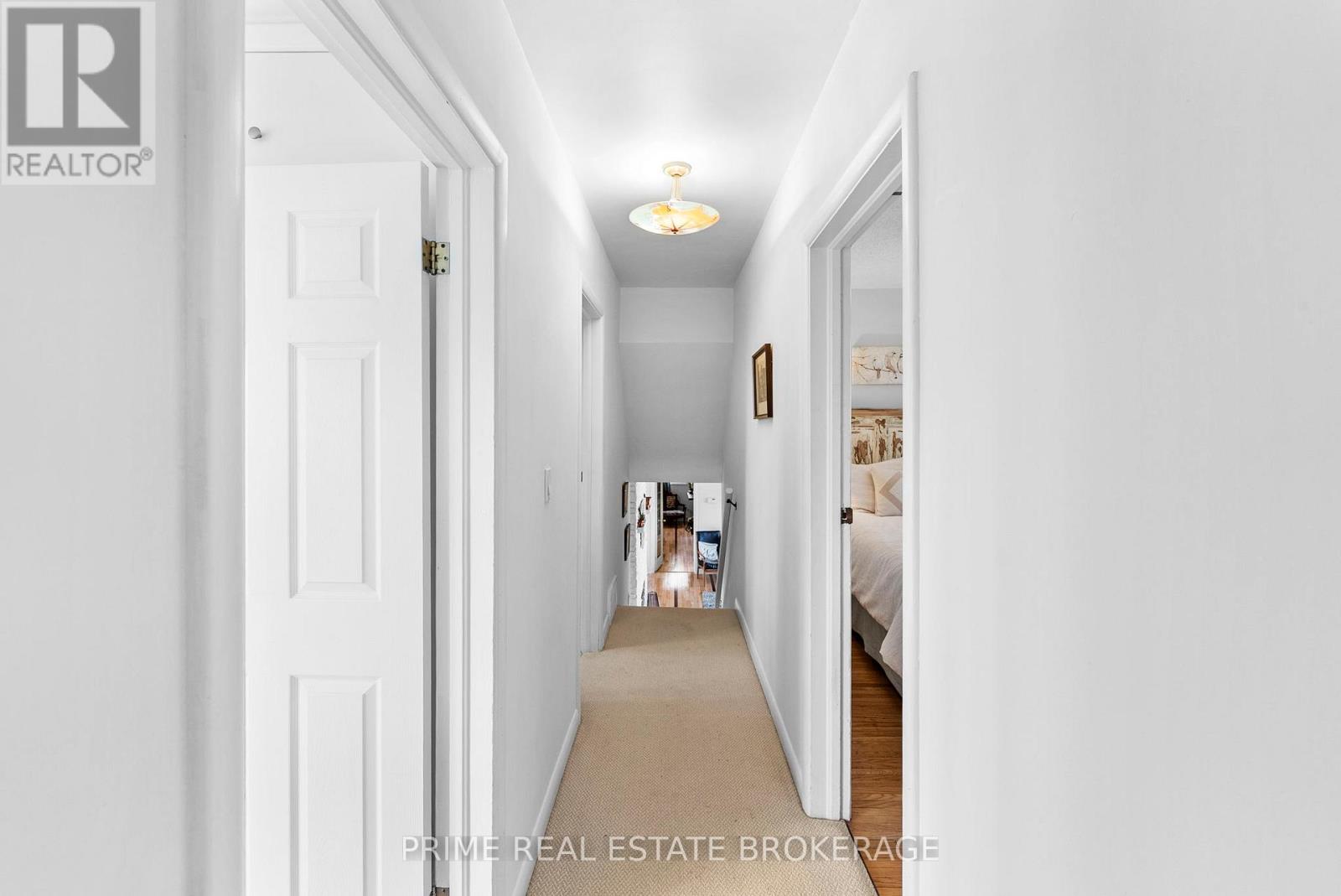 8 CRAMSTON CRESCENT Property Photo