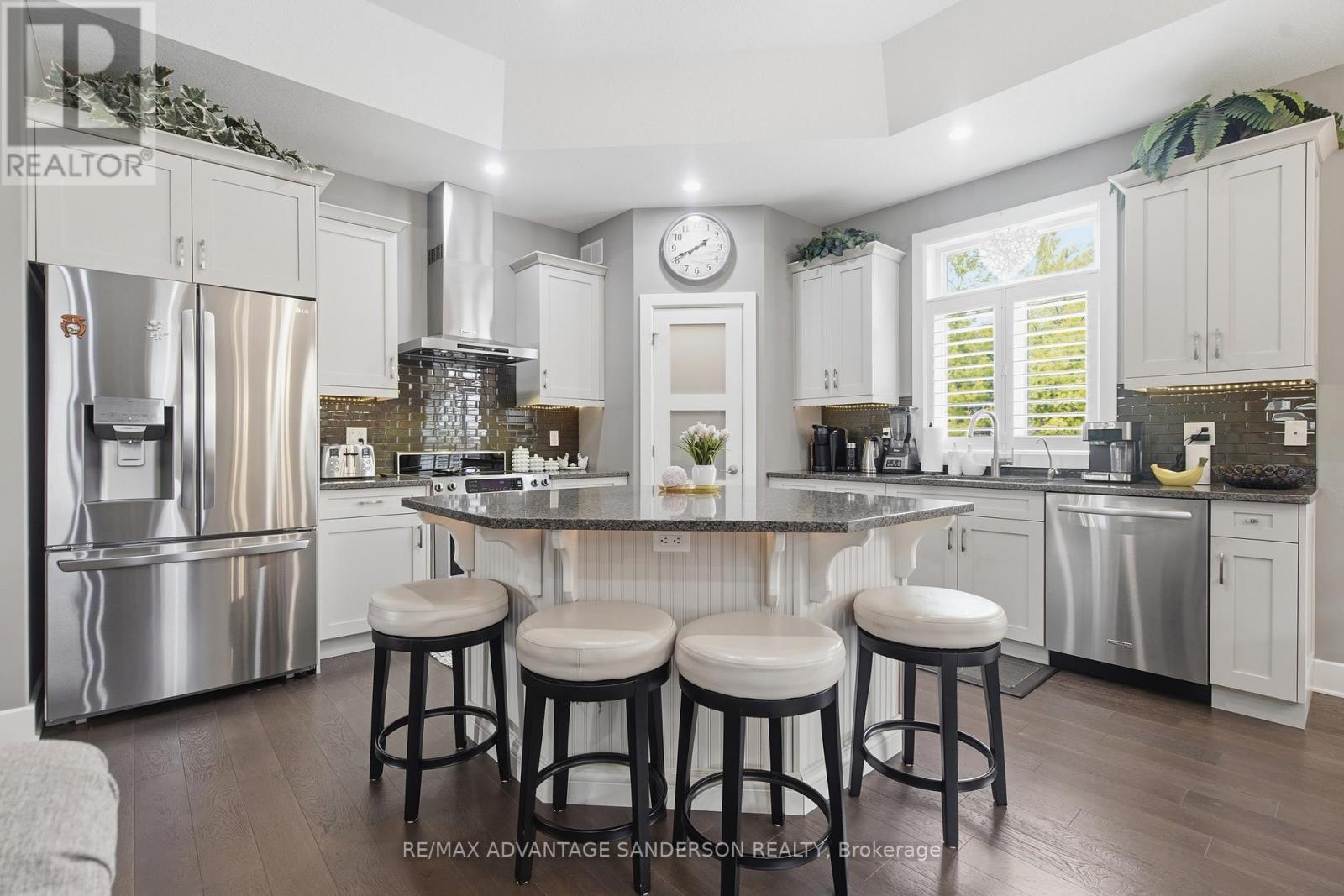 23 MAYAPPLE CRESCENT Property Photo