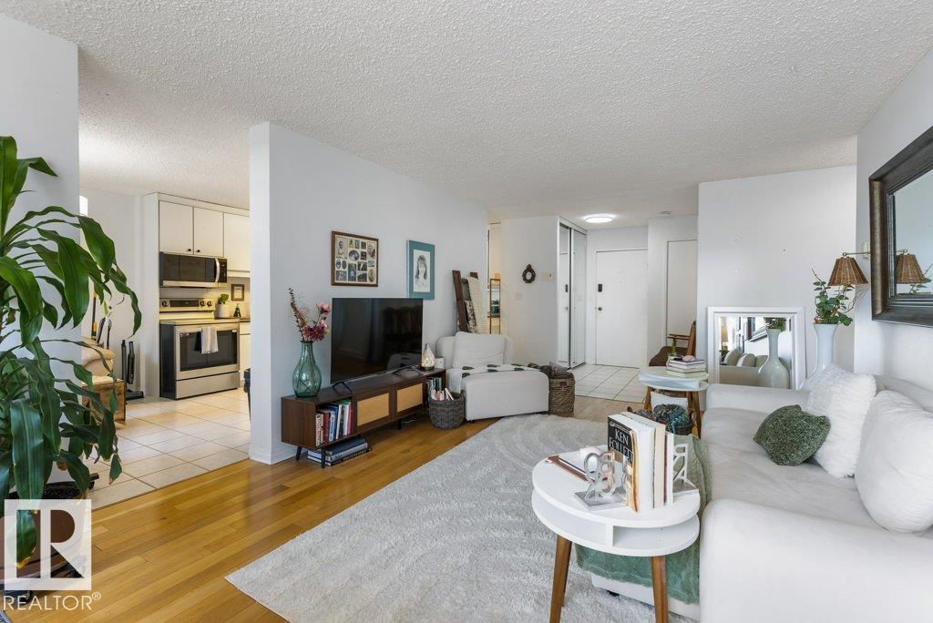 #1403 9808 103 ST NW - 11