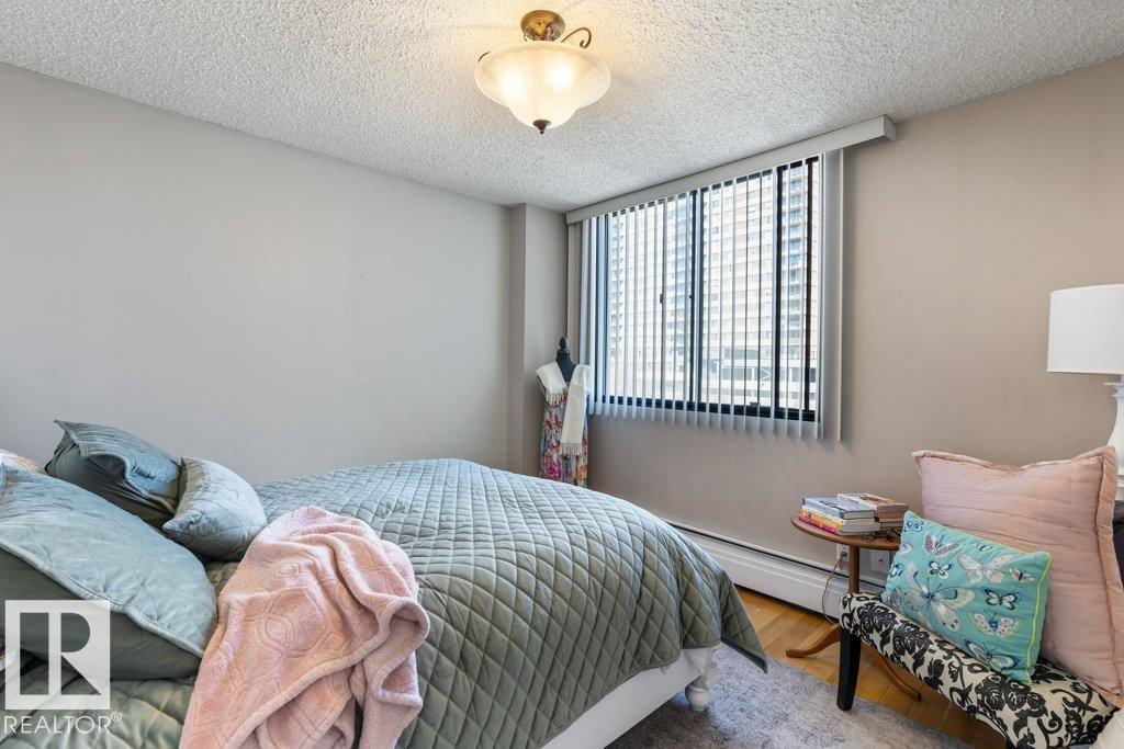 #1403 9808 103 ST NW - 23