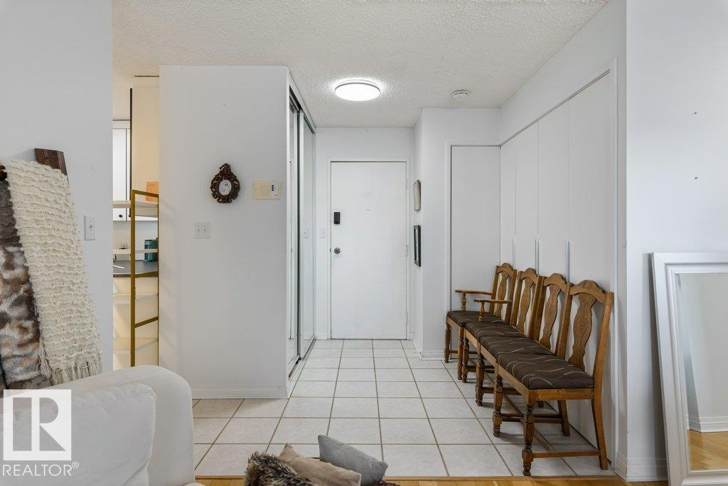 #1403 9808 103 ST NW - 3