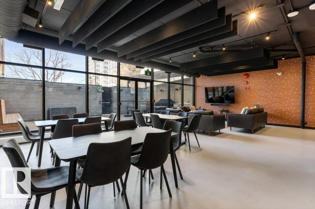 #1403 9808 103 ST NW - 33