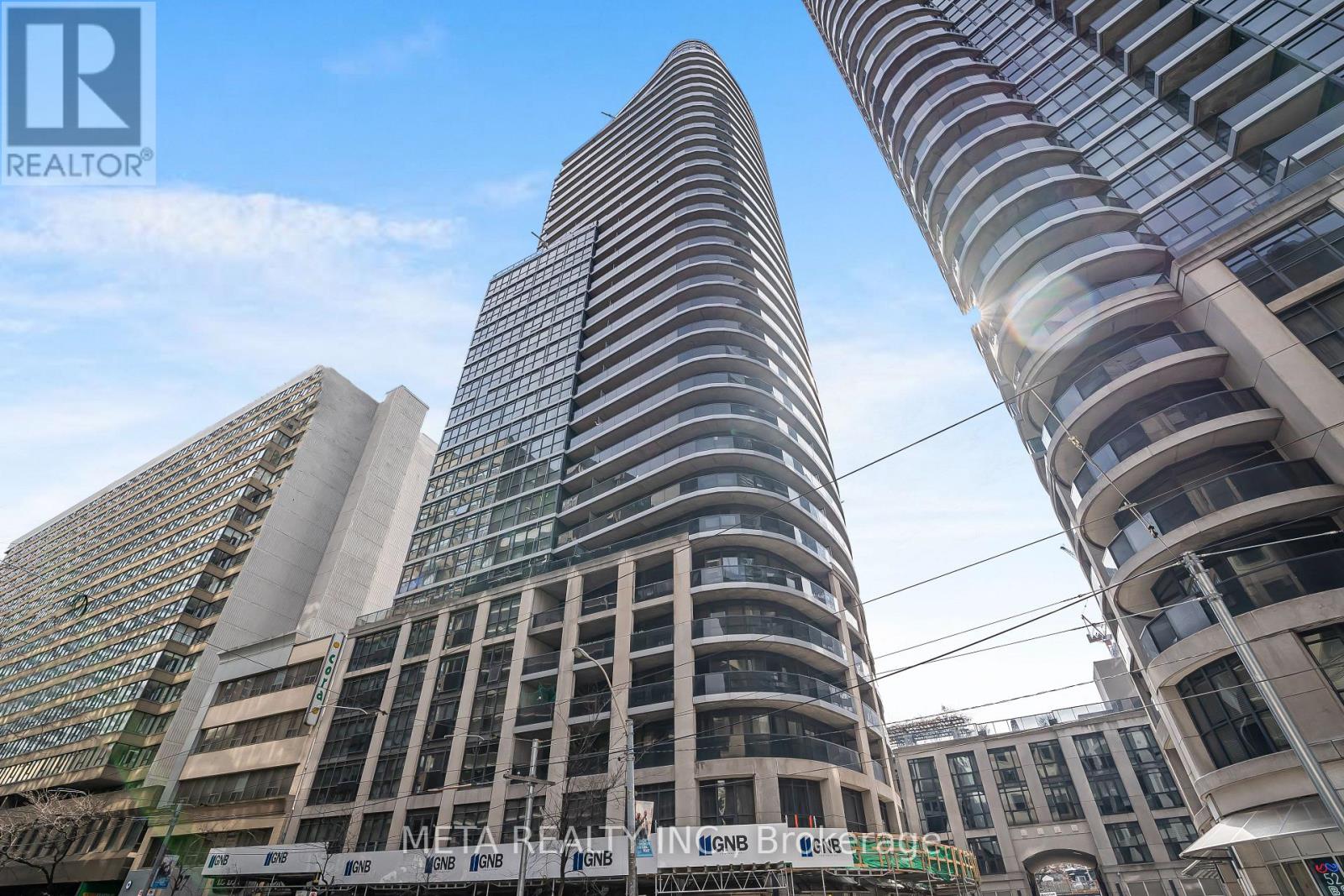 328 - 25 CARLTON STREET