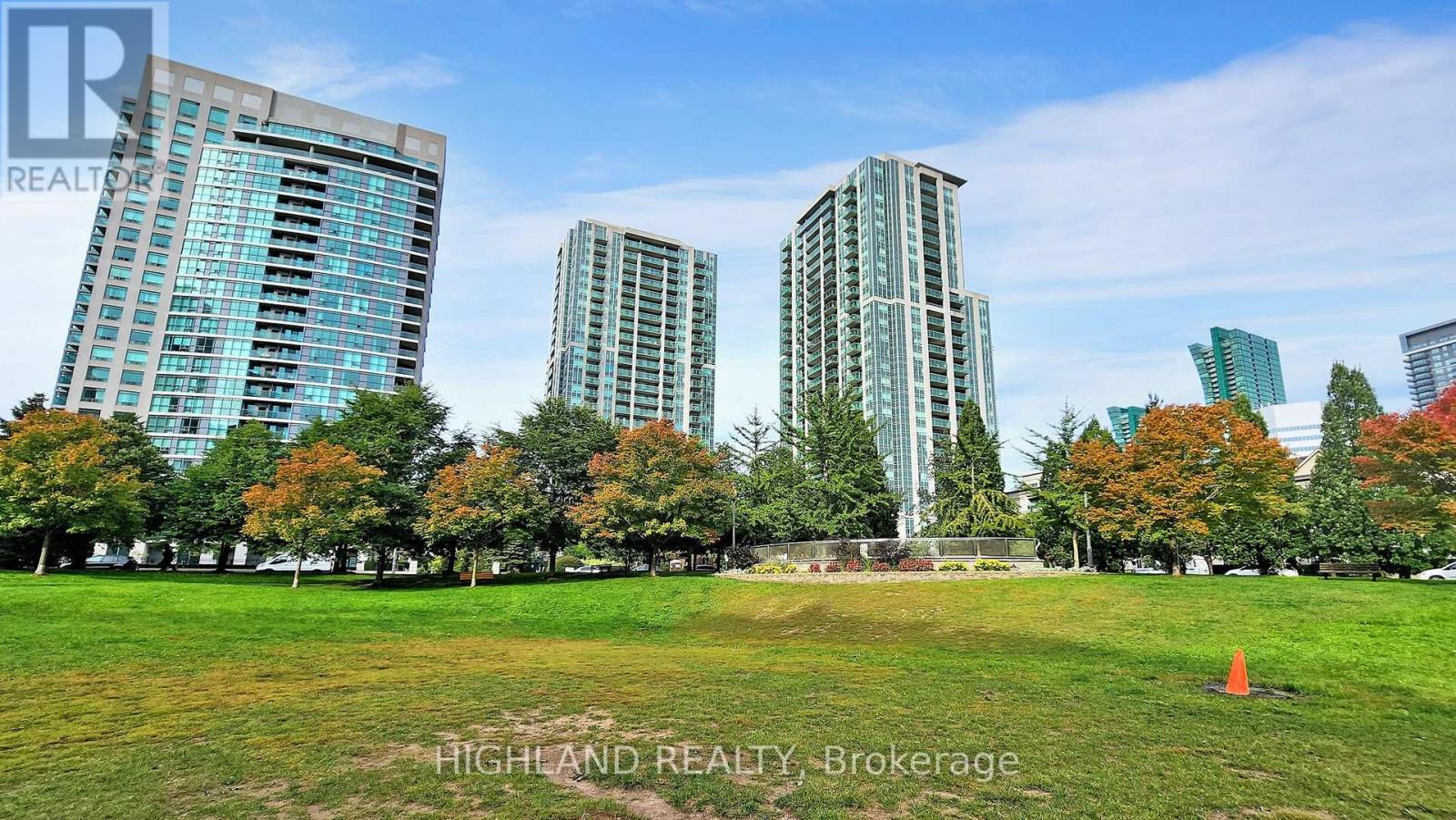 1002 - 18 HARRISON GARDEN BOULEVARD — photo 23