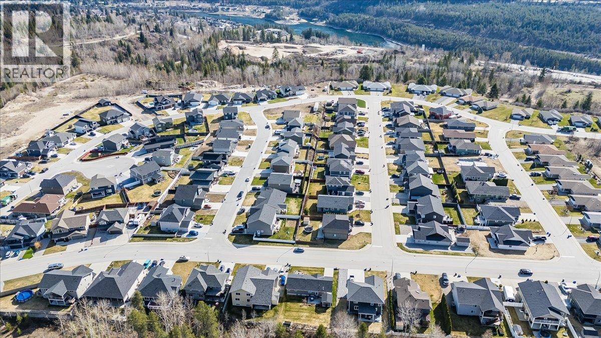 4008 16TH AVENUE - 12