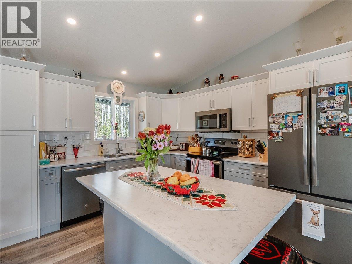 4008 16TH AVENUE - 35