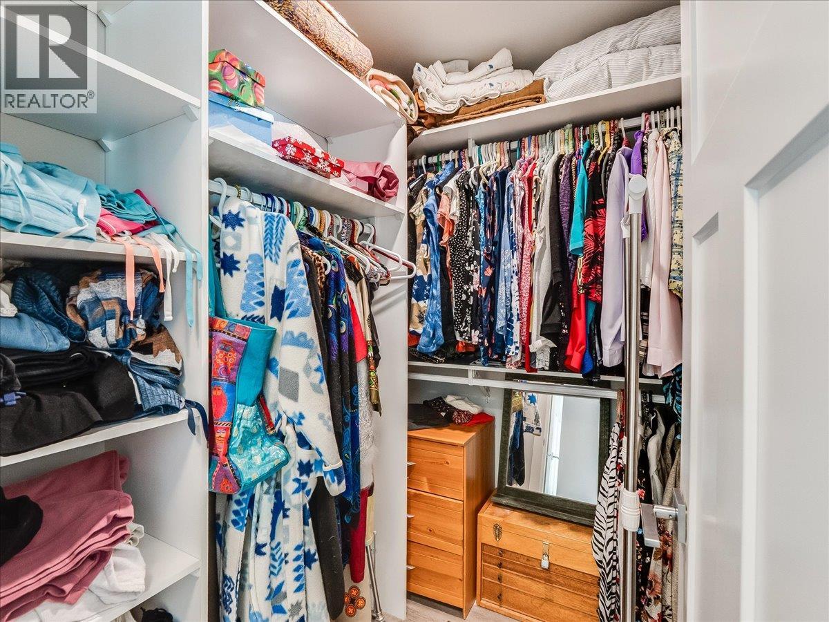 4008 16TH AVENUE - 41