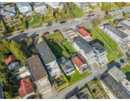 15412 Columbia Avenue, White Rock, BC V4B1J9 Photo 7