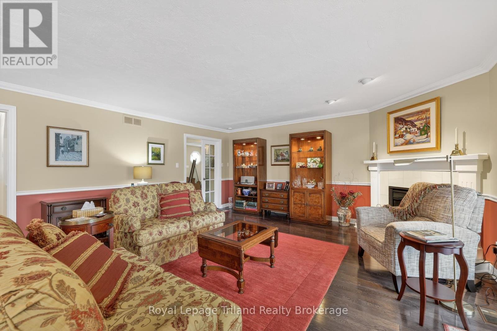 637 LANSDOWNE AVENUE - 9