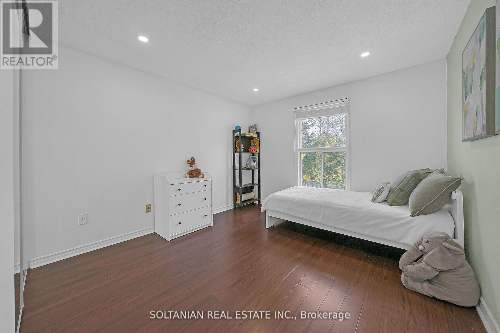 54 BRAEBURN DRIVE - 26