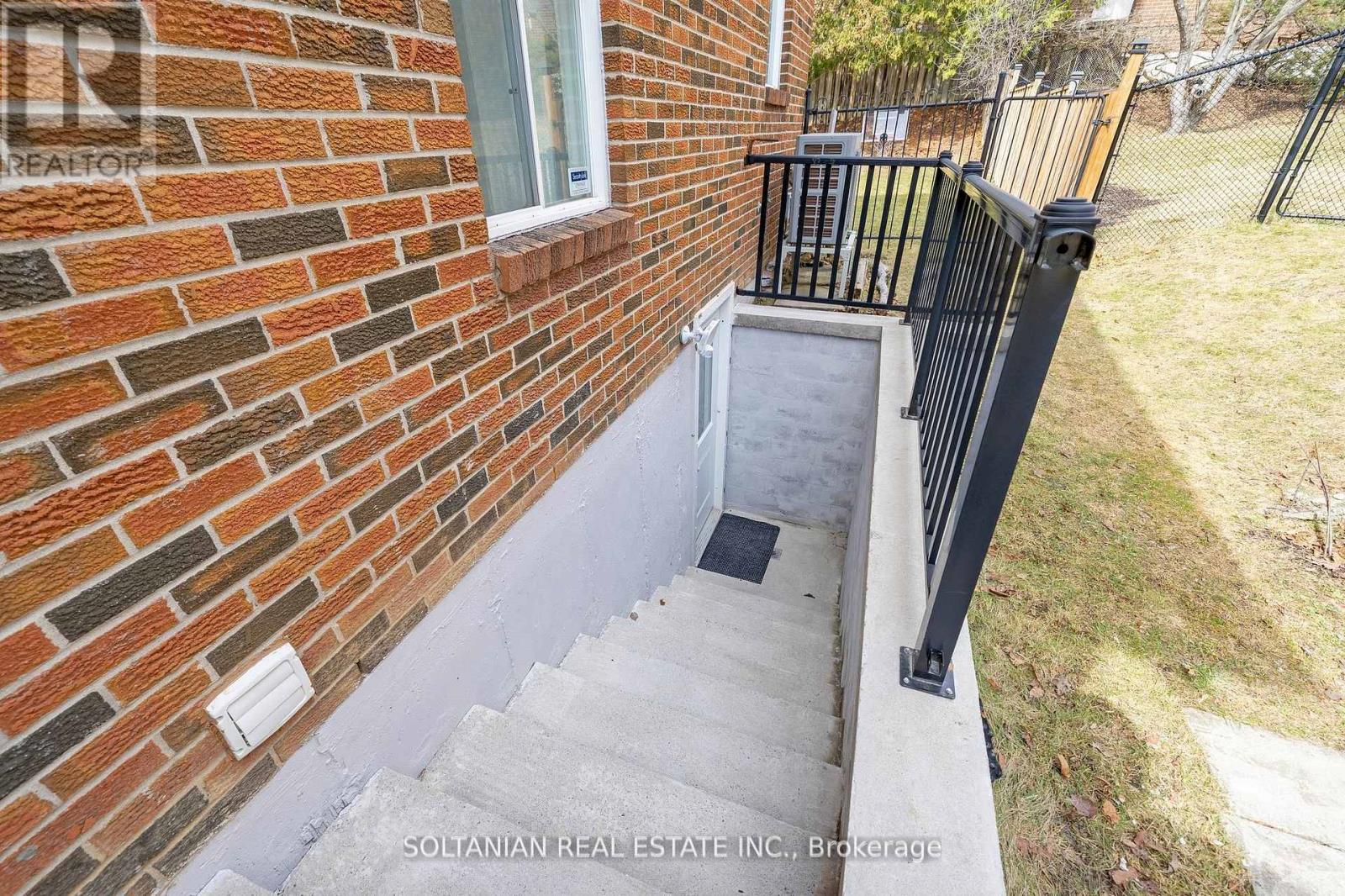 54 BRAEBURN DRIVE - 45