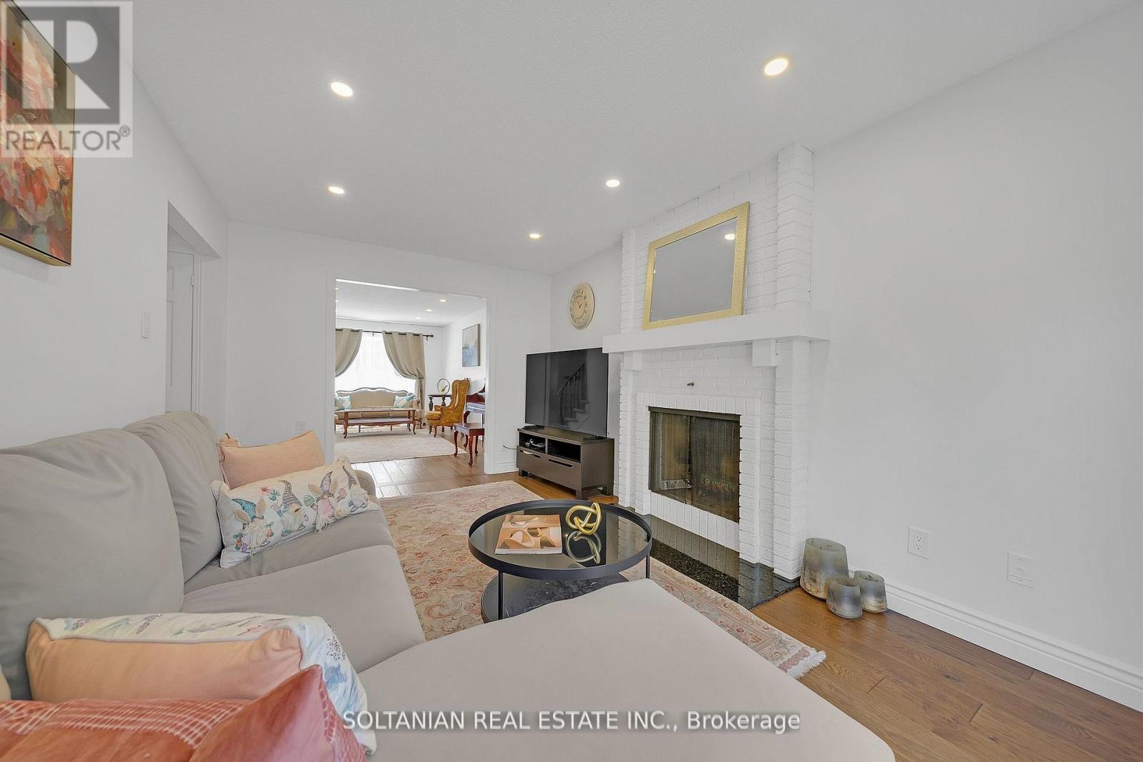 54 BRAEBURN DRIVE - 5