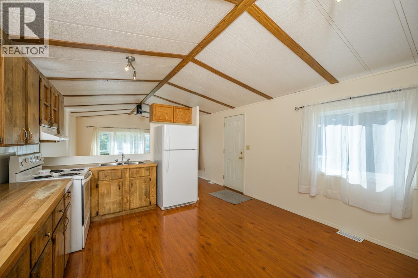 8487 PETER ROAD - 8