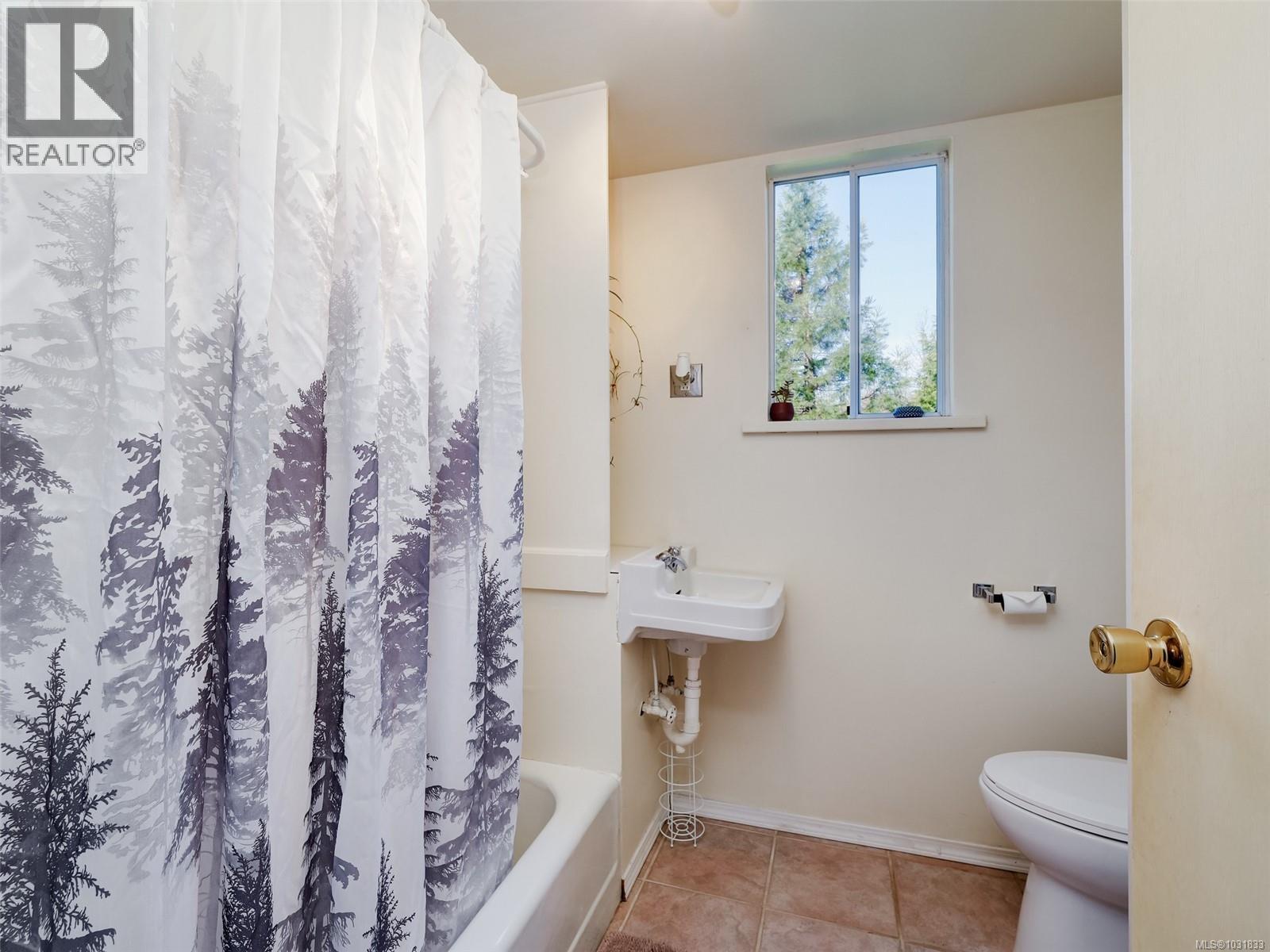  8996 West Coast Road, Sooke