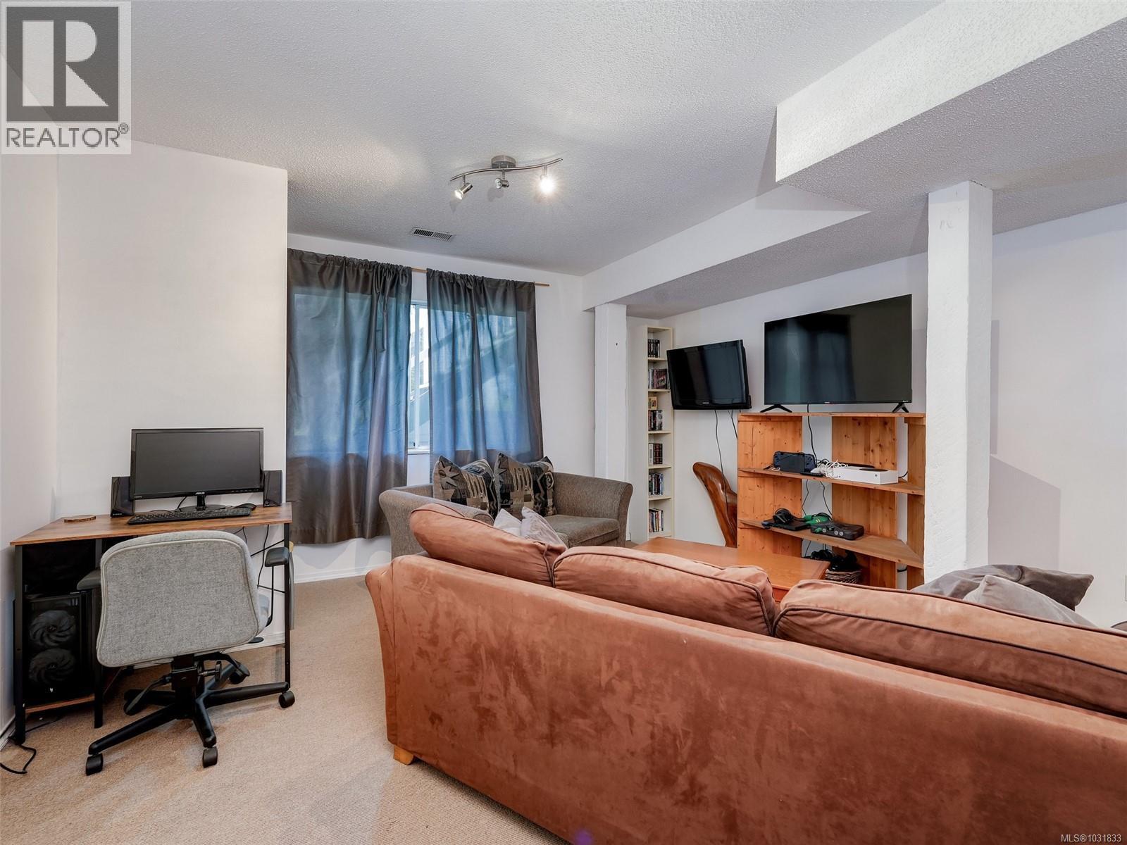  8996 West Coast Road, Sooke