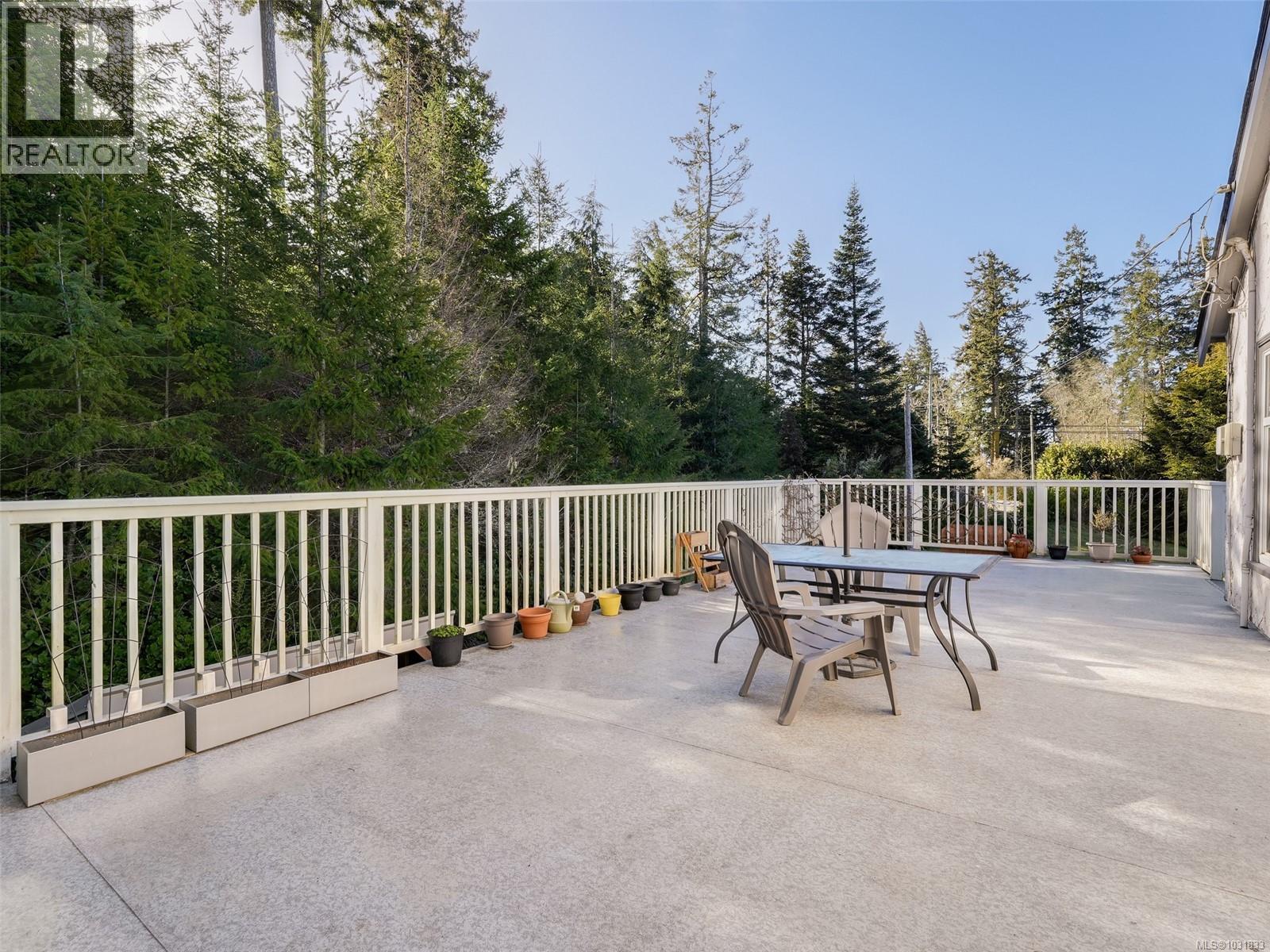  8996 West Coast Road, Sooke