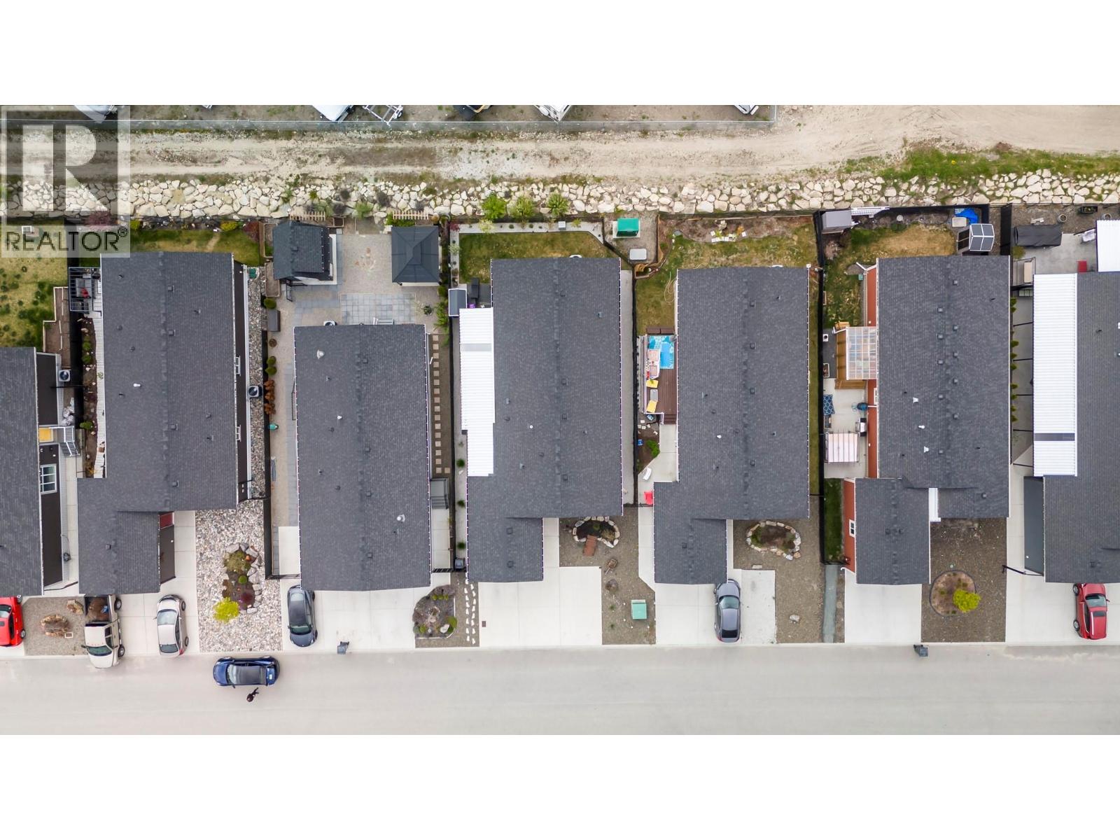 #76 1835 NANCEE WAY COURT - 40