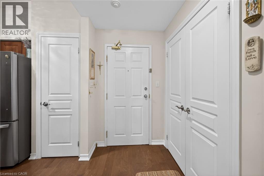 #404 391 PLAINS Road E - 5