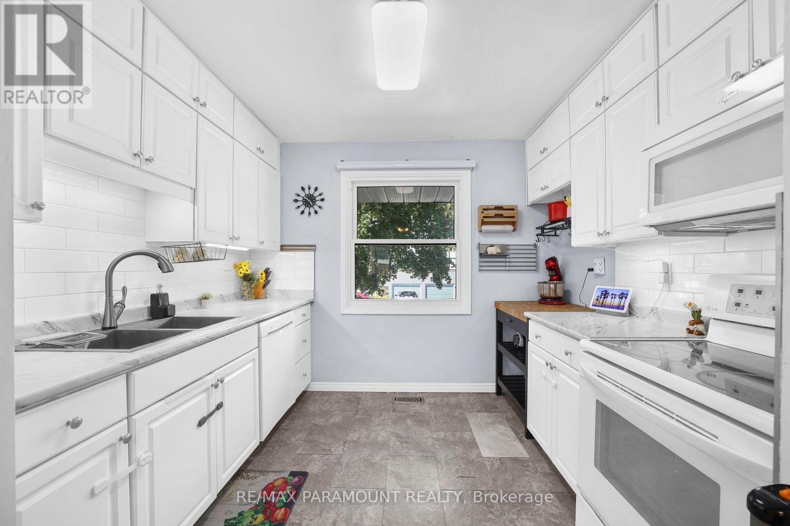 #4 85 ALBRIGHT ROAD - 16