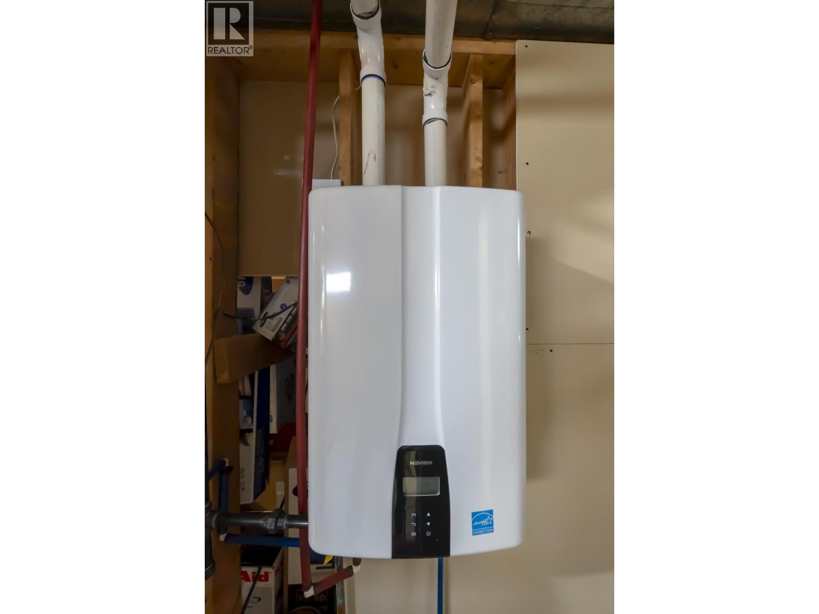 526 E VICTORIA STREET - 21