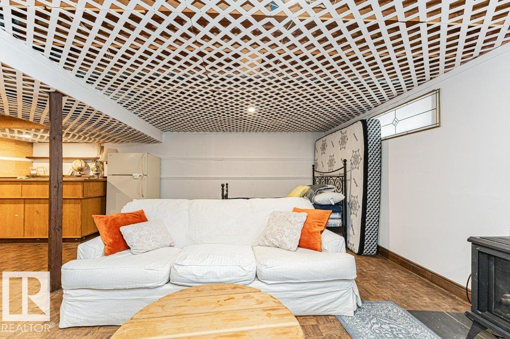 8 DUKE DR - 26